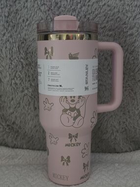 Disney Mickey & Friends Limited Edition Pink Quencher Tumbler 40oz